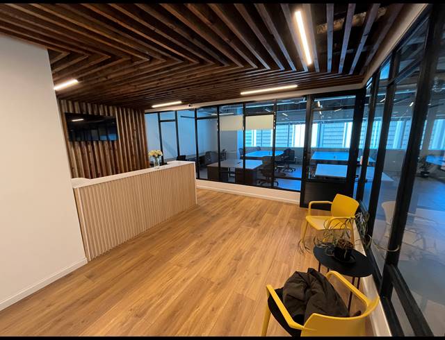 197M² OFFICE TO LET IN FORESHORE